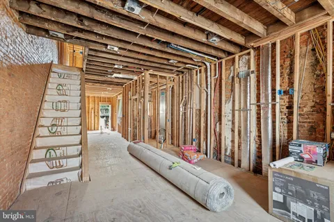 a view of an outdoor space