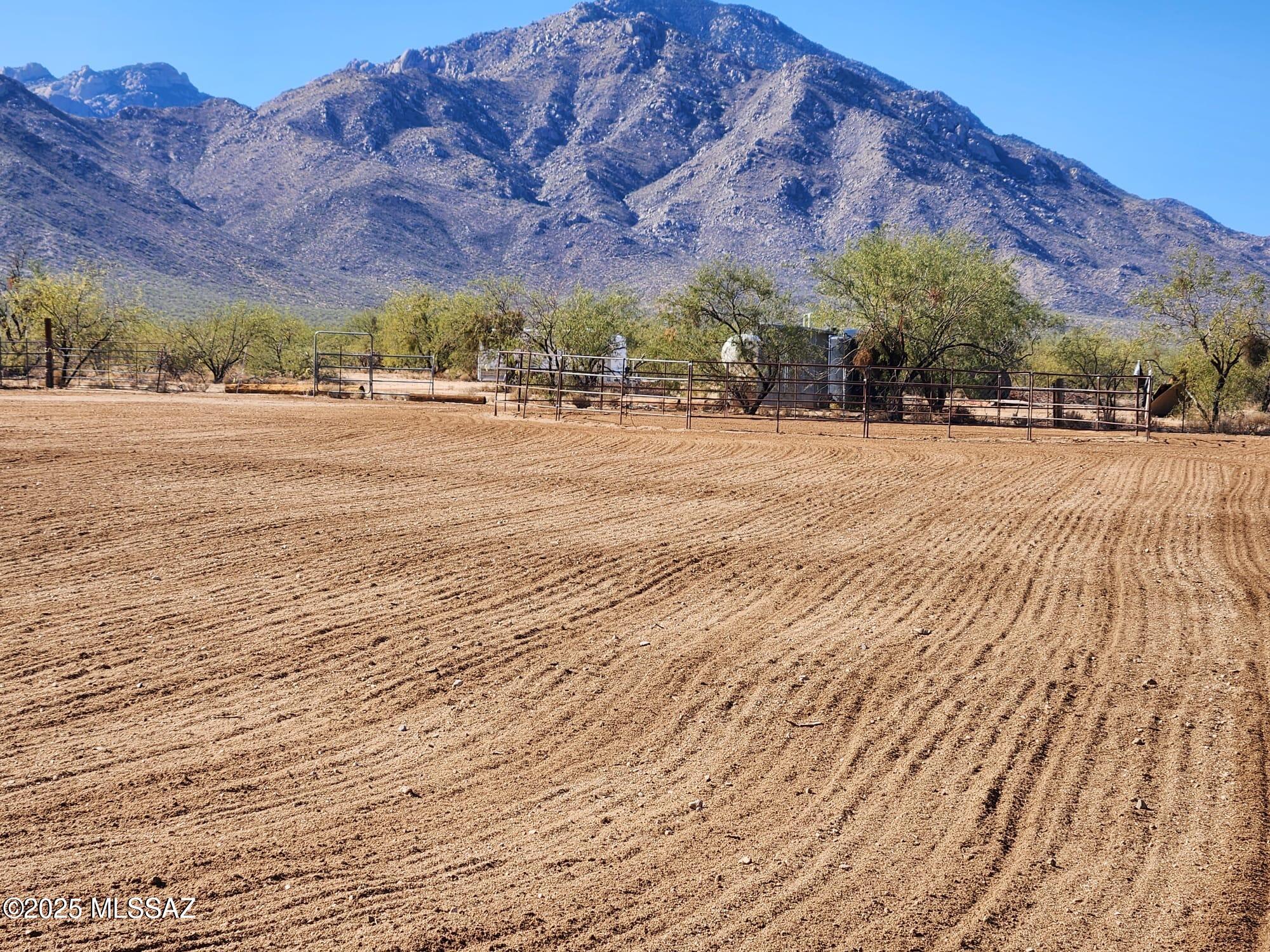 12440 South Coleman Road Tucson, AZ 85735 - Photo 6 of 45 a view of a large building