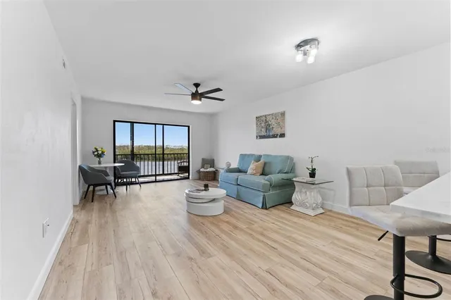 $2,200 | 8150 Brent Street, Unit 725, Port Richey, FL 34668