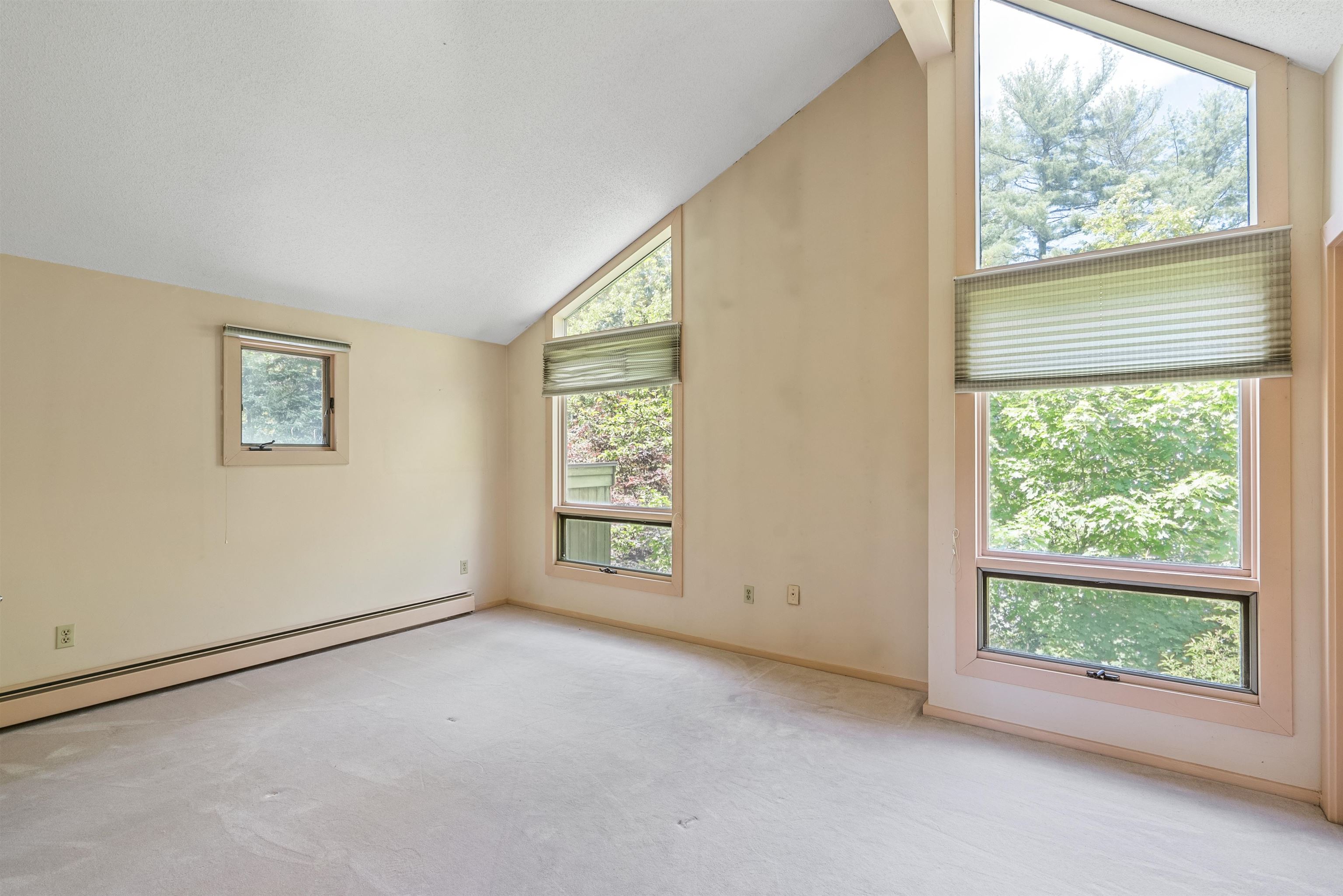 1 Blueberry Road Windham, NH 03087 - Photo 29 of 38
