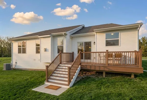 $799,750 | 28510 Coyote Court, New Hudson, MI 48165