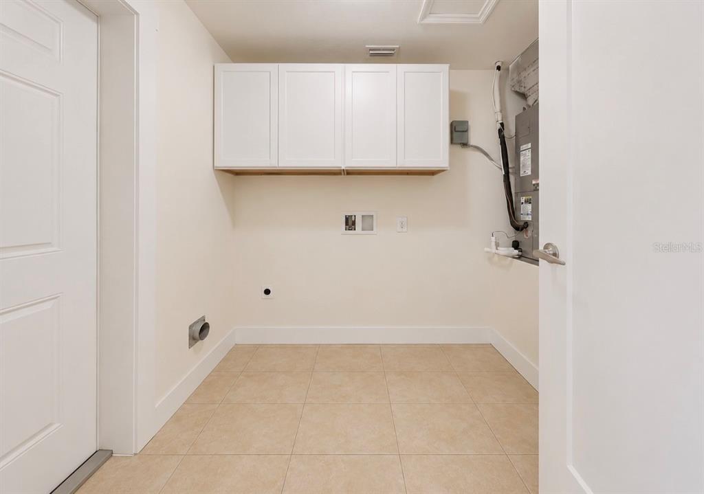 404 12th Street Southwest Ruskin, FL 33570 - Photo 33 of 49