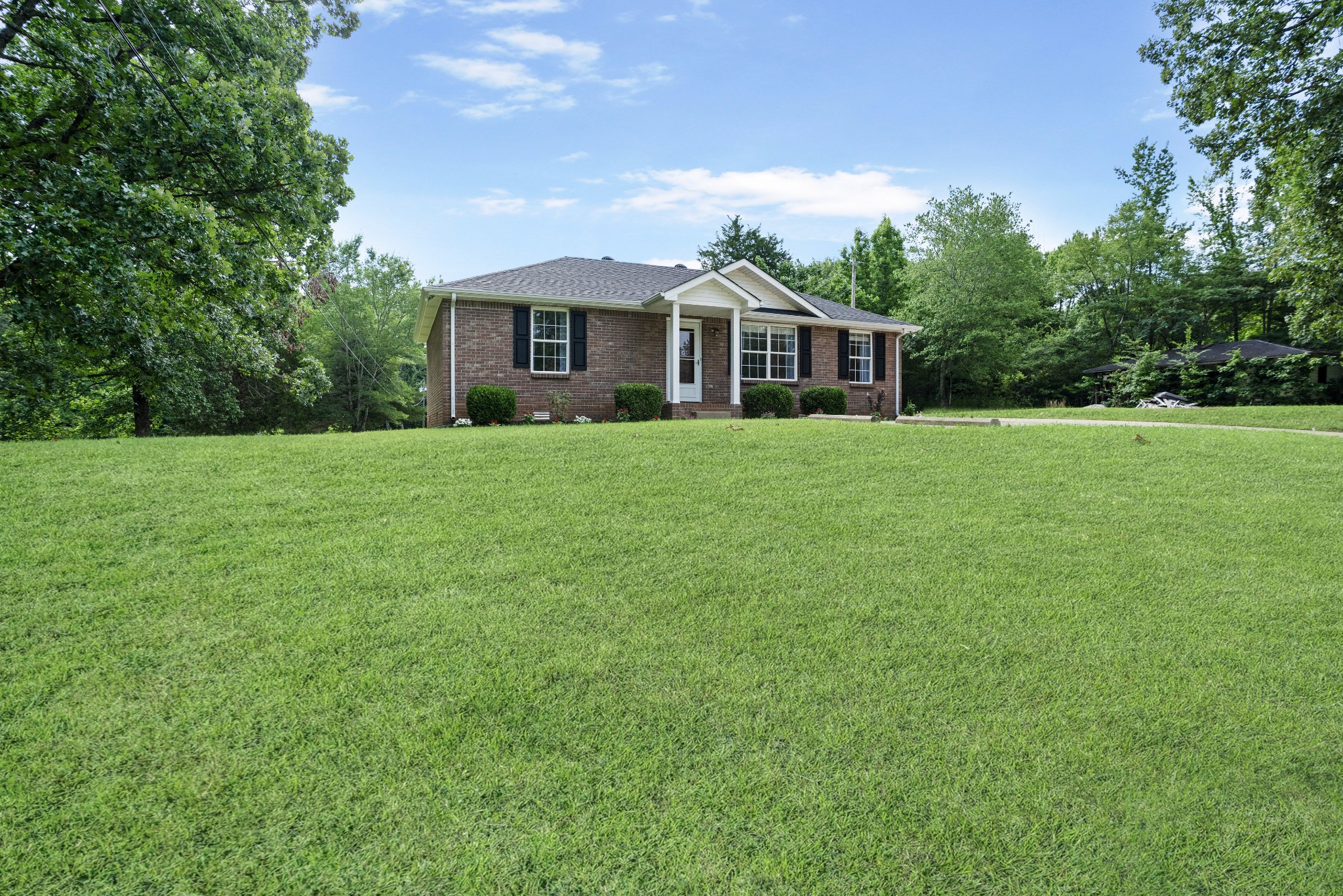 2215 Ferry Road Clarksville, TN 37040 - Photo 3 of 30 Gallery Image 3