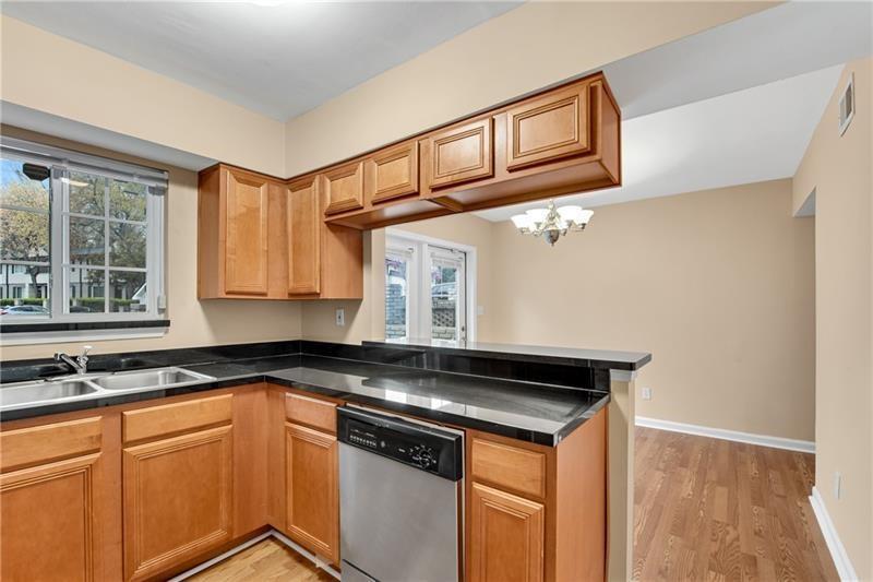 6940 Roswell Road, Unit F2 Atlanta, GA 30328 - Photo 11 of 36 Gallery Image 11