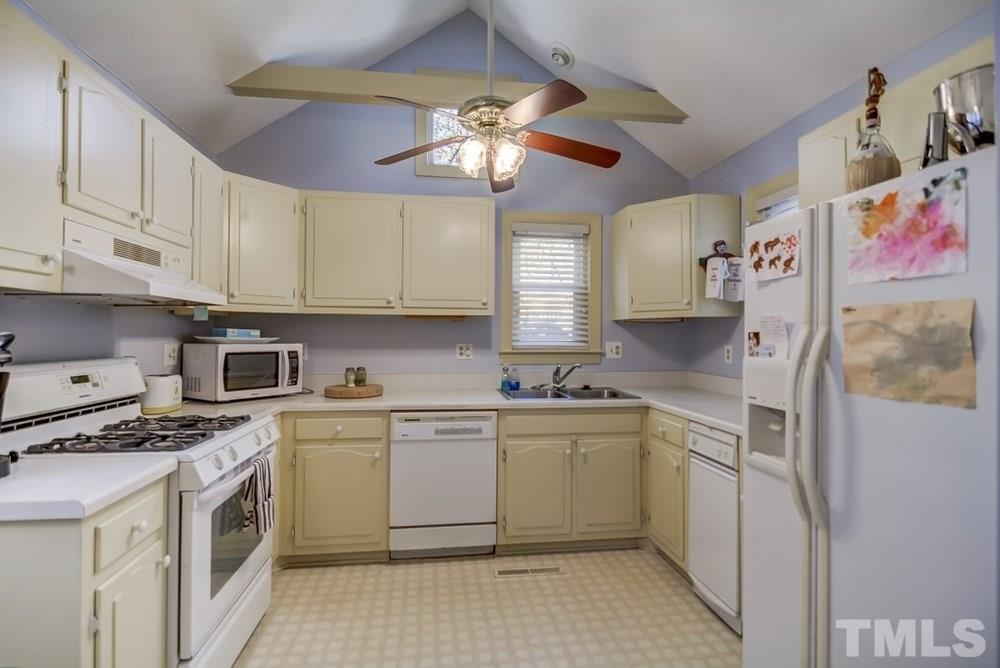 5805 Sentinel Drive Raleigh, NC 27609 - Photo 5 of 12