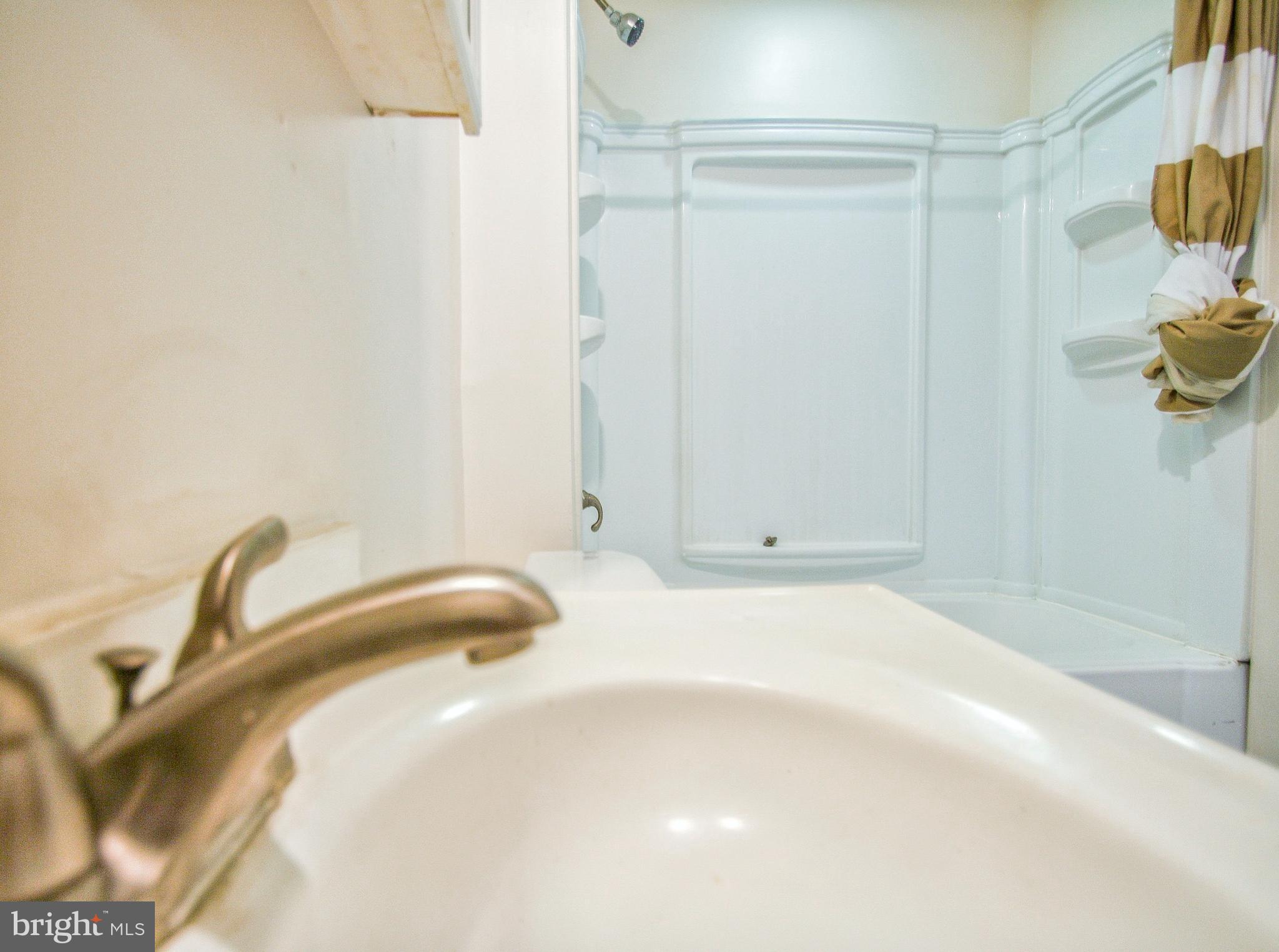 4739 Rorer Street Philadelphia, PA 19120 - Photo 43 of 47 Hall Bath