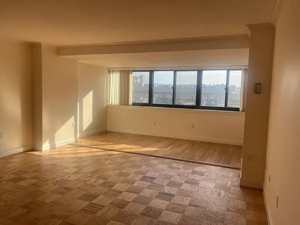 $4,300 | 9 Hawthorne Place, Unit 14N, Boston, MA 02114