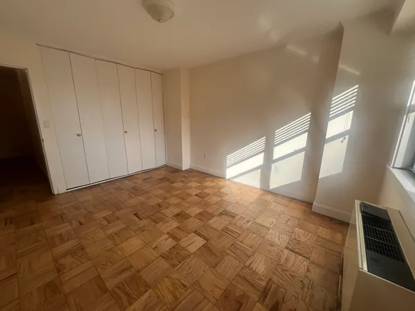 $4,300 | 9 Hawthorne Place, Unit 14N, Boston, MA 02114