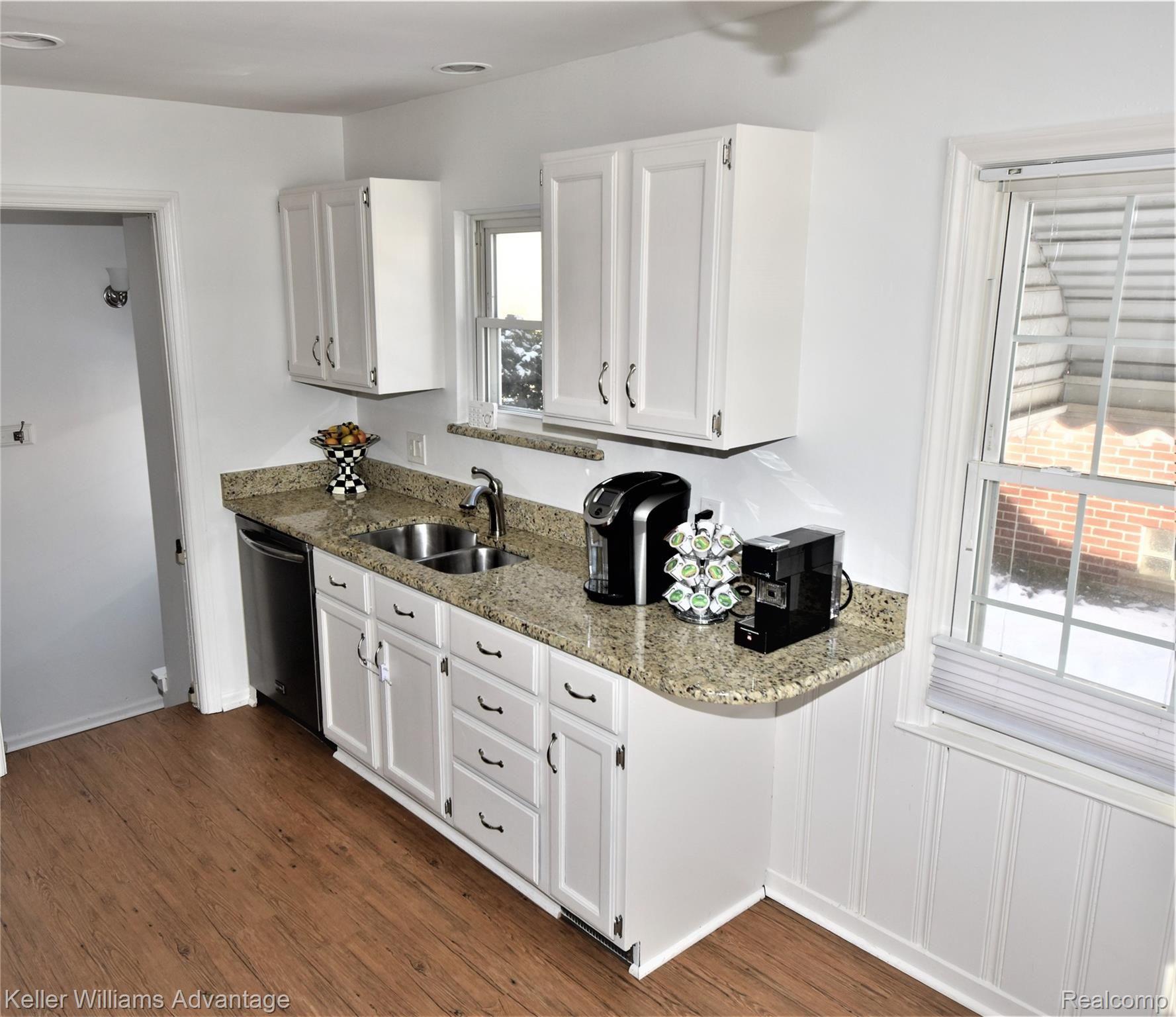 1967 Sheffield Road Birmingham, MI 48009 - Photo 9 of 34 KITCHEN WITH ALL APPLIANCES