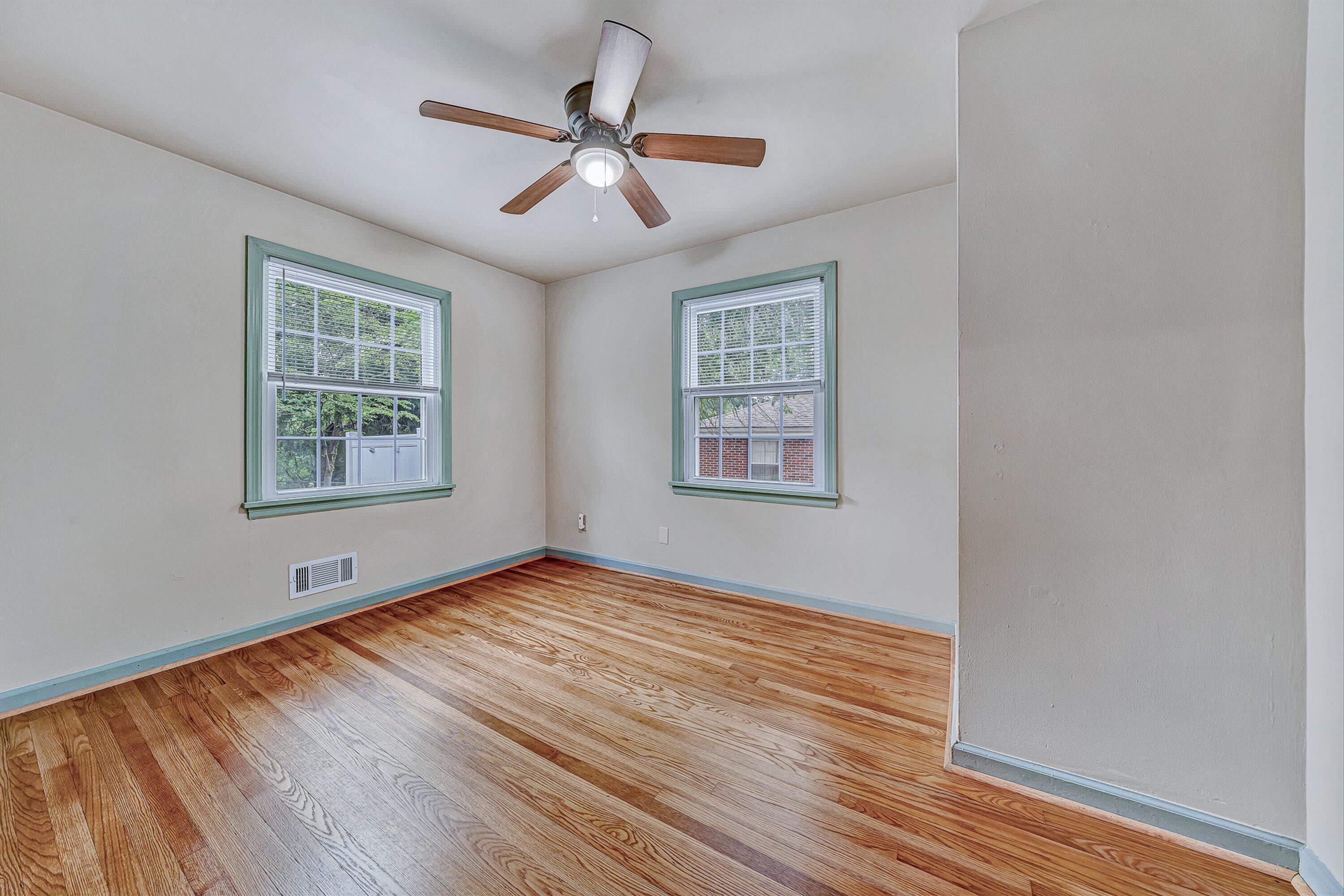 1035 Clearfield Road Southwest Roanoke, VA 24015 - Photo 16 of 43 Bedroom 2