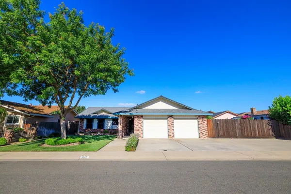 $550,000 | 1647 Running, Ceres, CA 95307