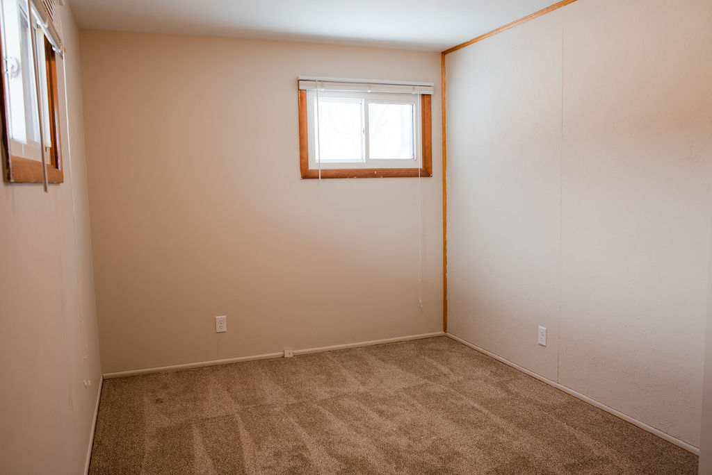 425 West Donald Street Kankakee, IL 60901 - Photo 11 of 14 an empty room with a window