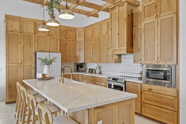 $899,000 | 25937 Ravina Lane, Morristown, AZ 85342