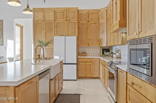 $899,000 | 25937 Ravina Lane, Morristown, AZ 85342