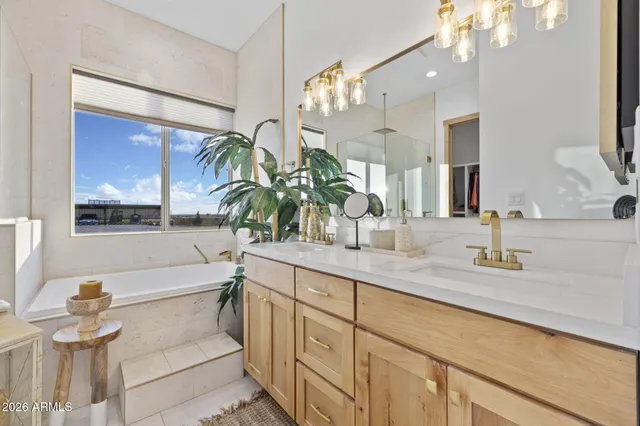 $899,000 | 25937 Ravina Lane, Morristown, AZ 85342