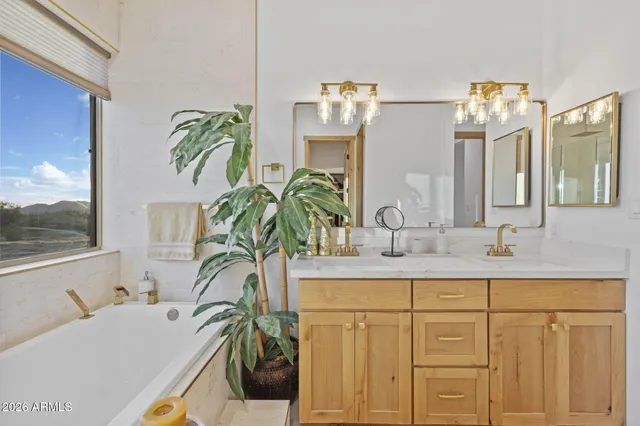 $899,000 | 25937 Ravina Lane, Morristown, AZ 85342