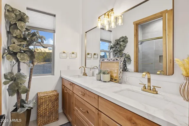 $899,000 | 25937 Ravina Lane, Morristown, AZ 85342