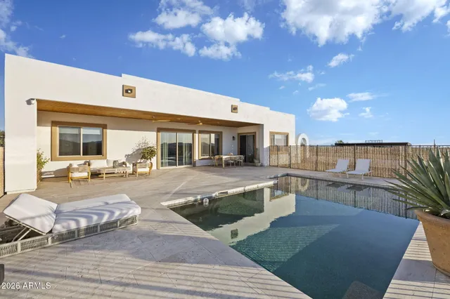 $899,000 | 25937 Ravina Lane, Morristown, AZ 85342