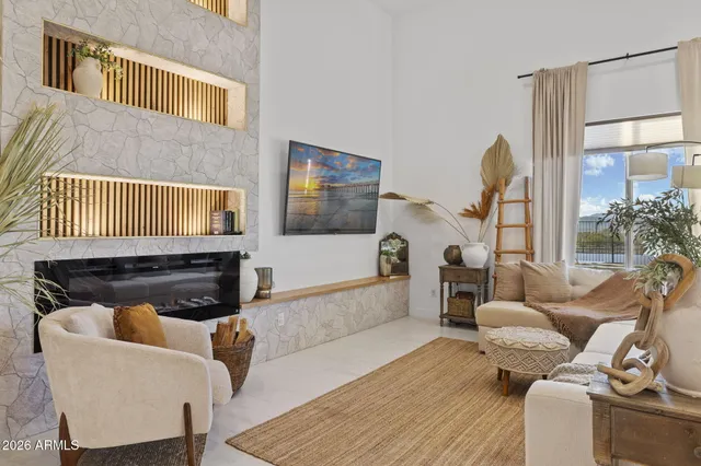 $899,000 | 25937 Ravina Lane, Morristown, AZ 85342