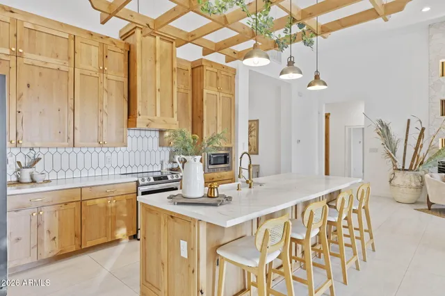 $899,000 | 25937 Ravina Lane, Morristown, AZ 85342