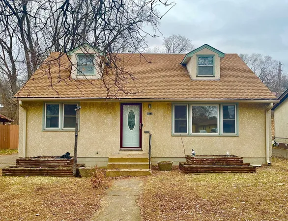$285,000 | 1885 3rd Street East, St. Paul, MN 55119