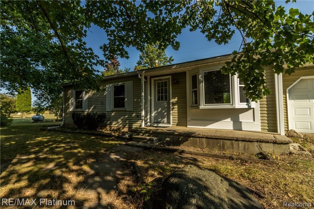 3802 Steinacker Road Howell, MI 48855 - Photo 2 of 34 Exteriors 4.jpg
