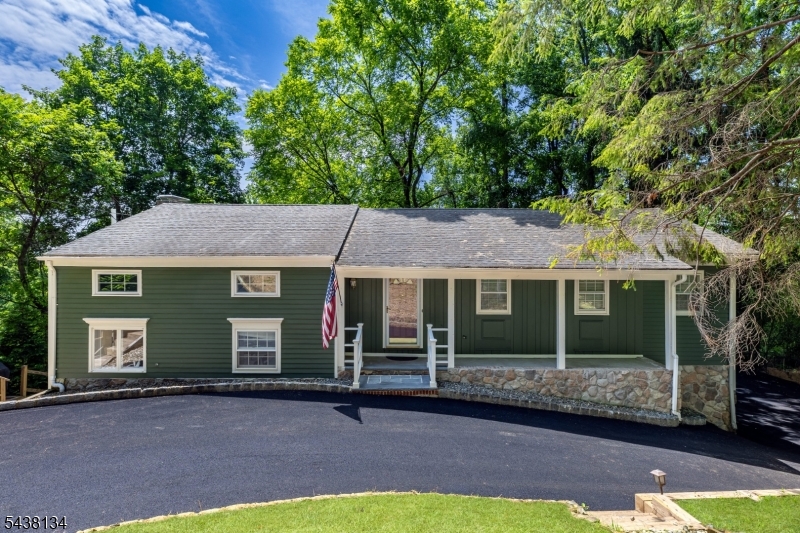 731 Long Hill Road Gillette, NJ 07933 - Photo 1 of 25