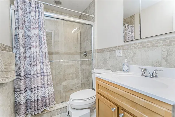 $989,000 | 8409 19th Avenue, Unit 1C | Van Pelt Manor