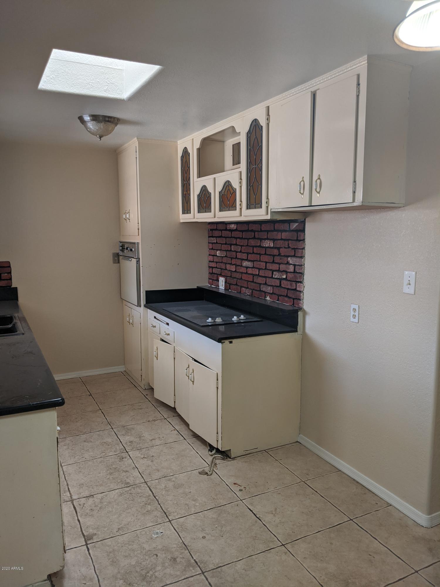 2754 West Ocotillo Road Phoenix, AZ 85017 - Photo 8 of 15 MVIMG_20201006_124037