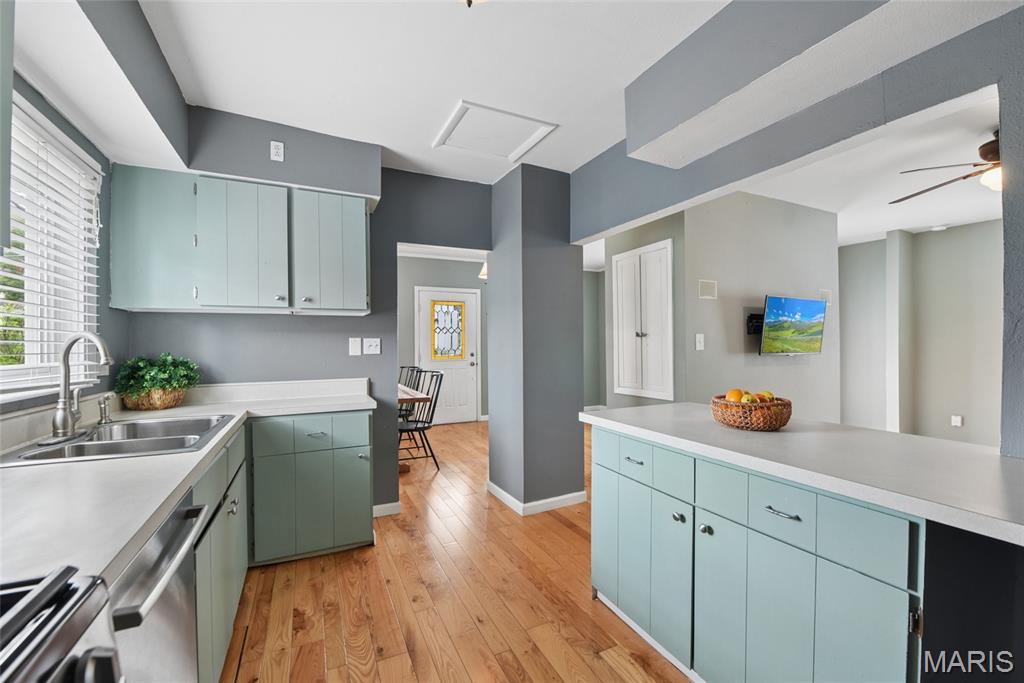 220 Chestnut Avenue Webster Groves, MO 63119 - Photo 8 of 33