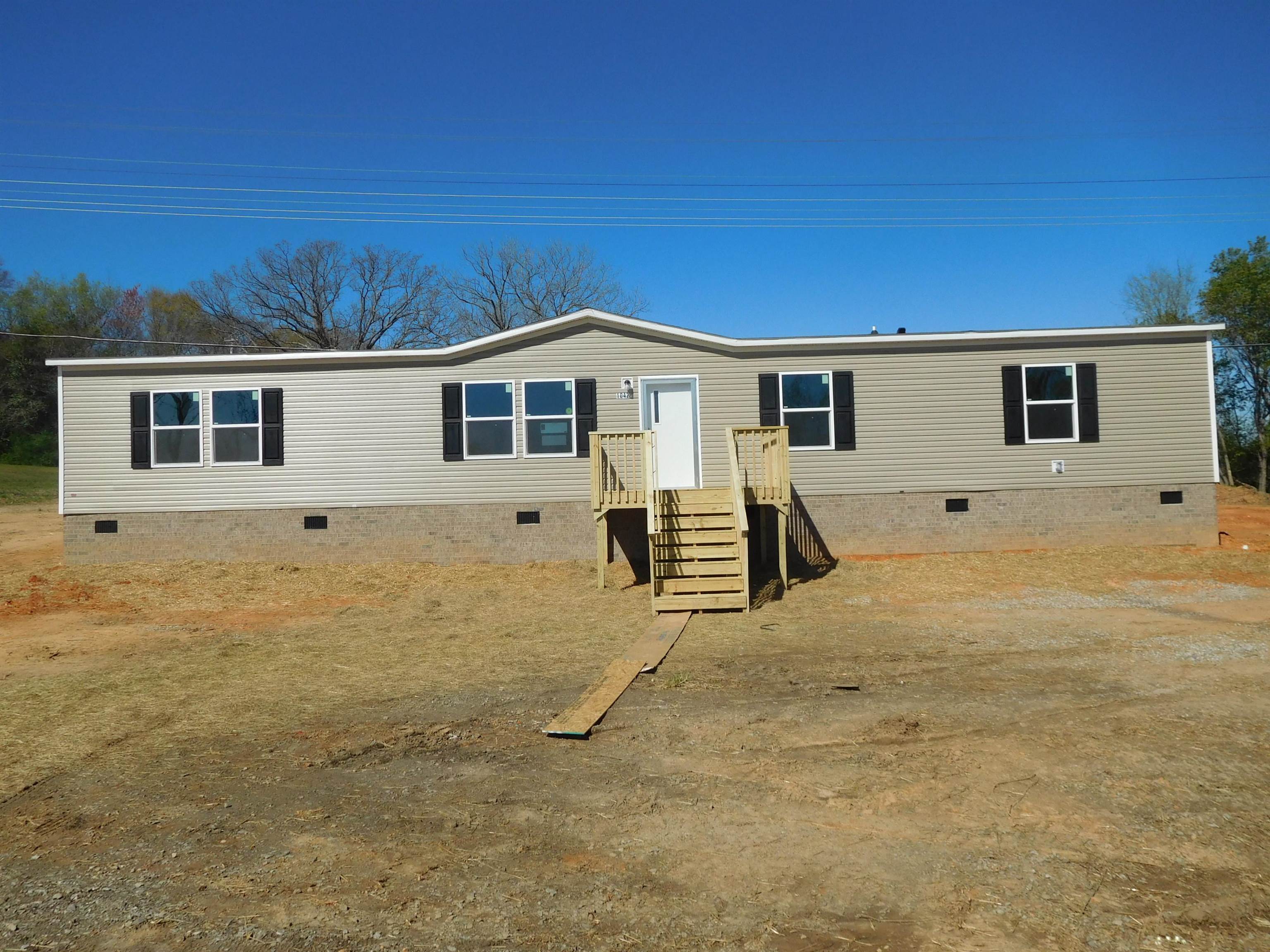1042 Pacolet Highway Gaffney, SC 29340 - Photo 1 of 14
