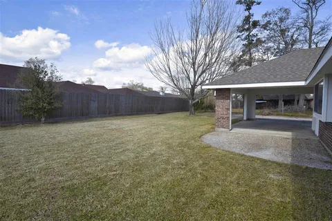 $290,000 | 4948 East St Charles Avenue, Lake Charles, LA 70605