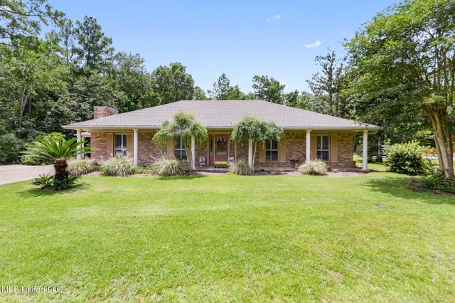 $329,900 | 8327 Kahala Drive, Diamondhead, MS 39525