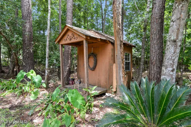 $329,900 | 8327 Kahala Drive, Diamondhead, MS 39525