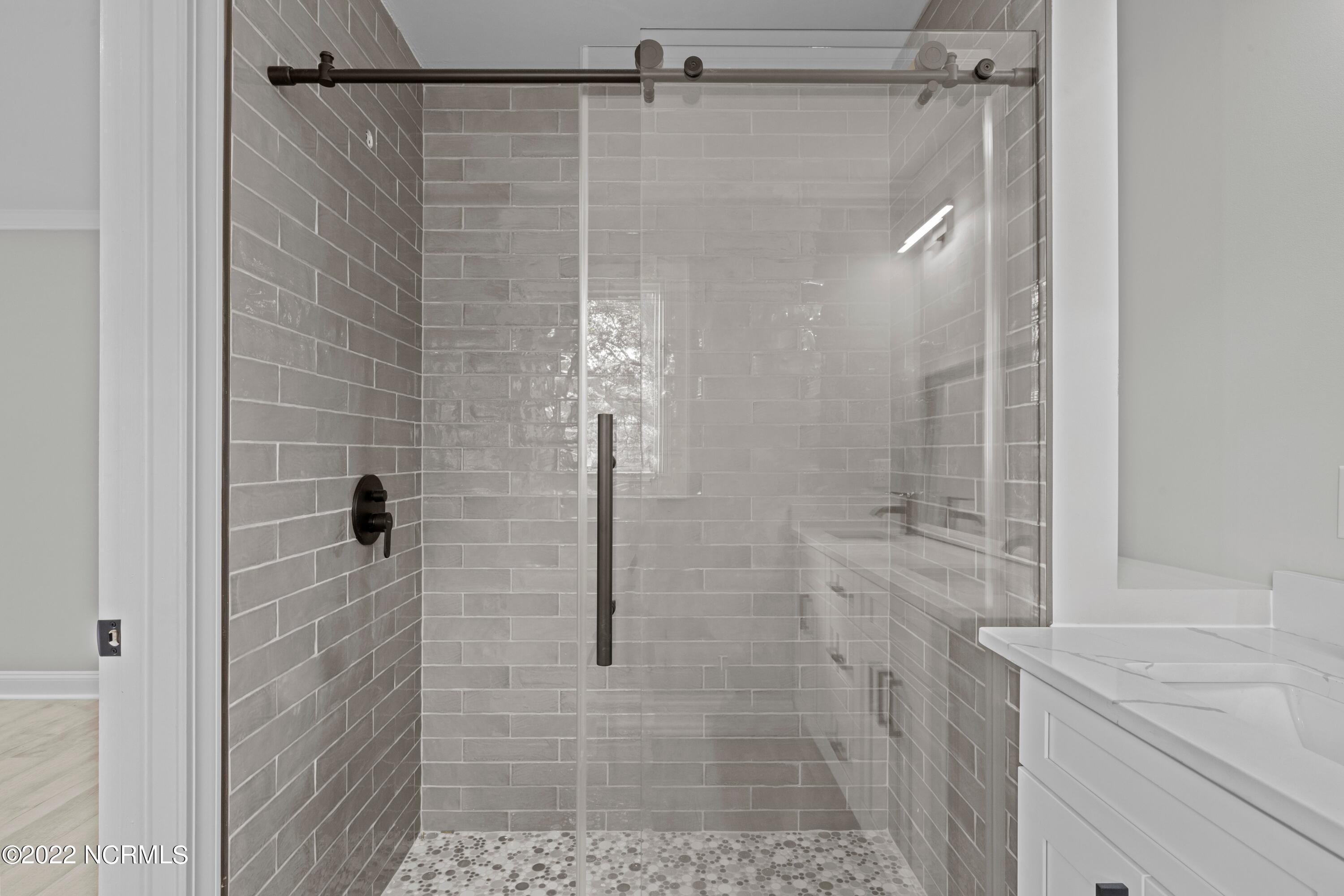 105 Ricky Lane Newport, NC 28570 - Photo 24 of 57 Master Bath