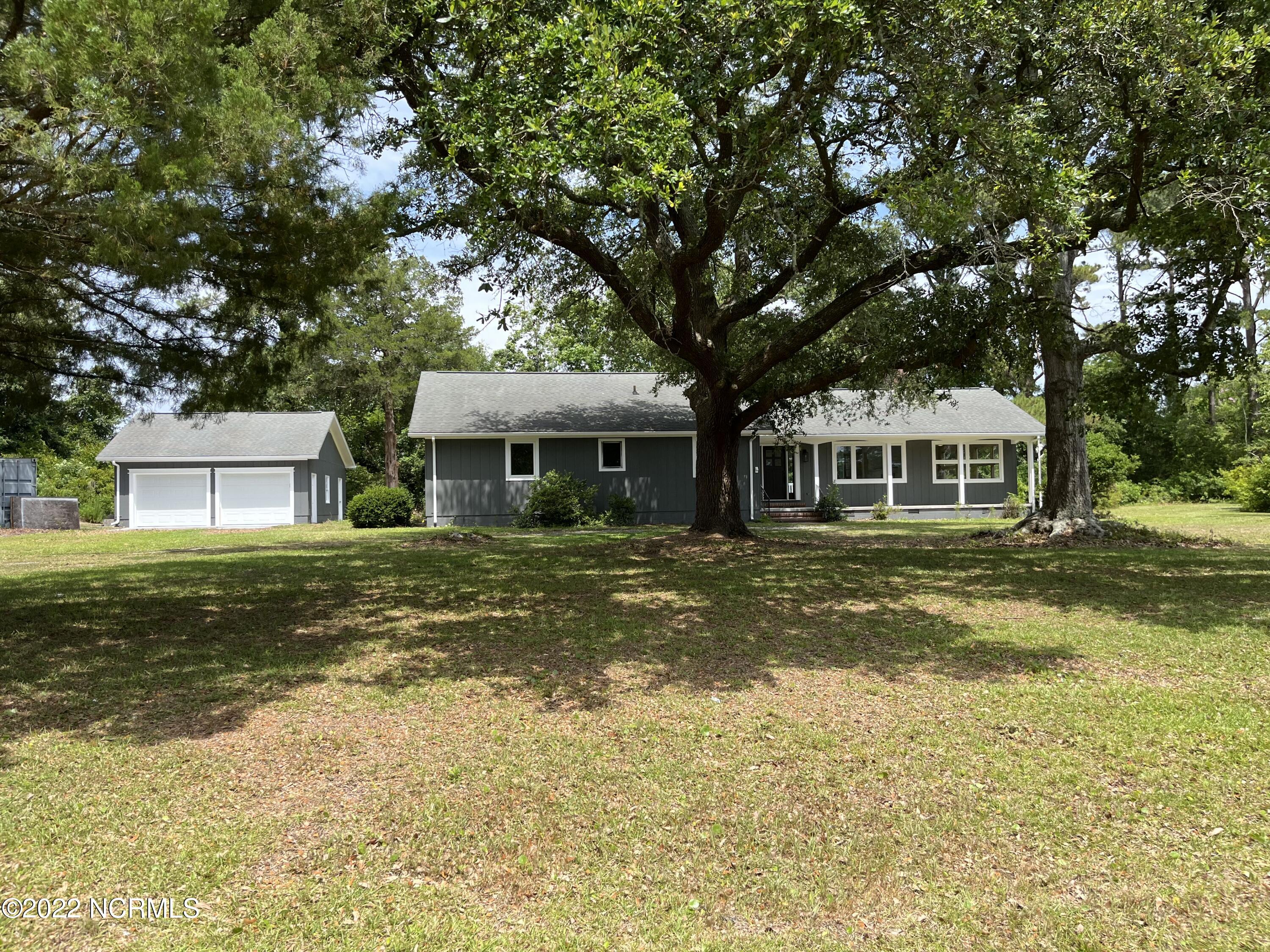 105 Ricky Lane Newport, NC 28570 - Photo 38 of 57 Exterior Front
