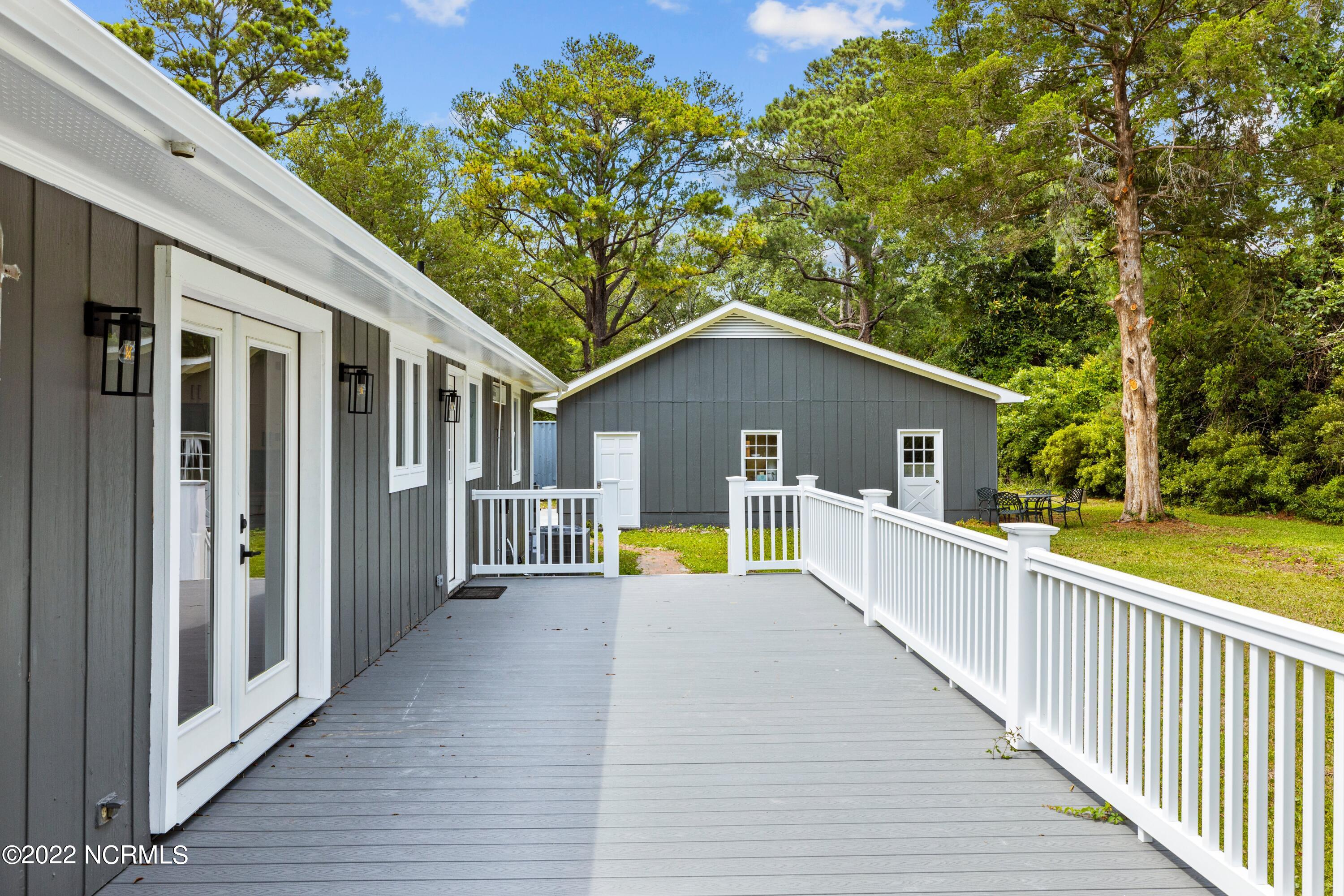 Huge Deck