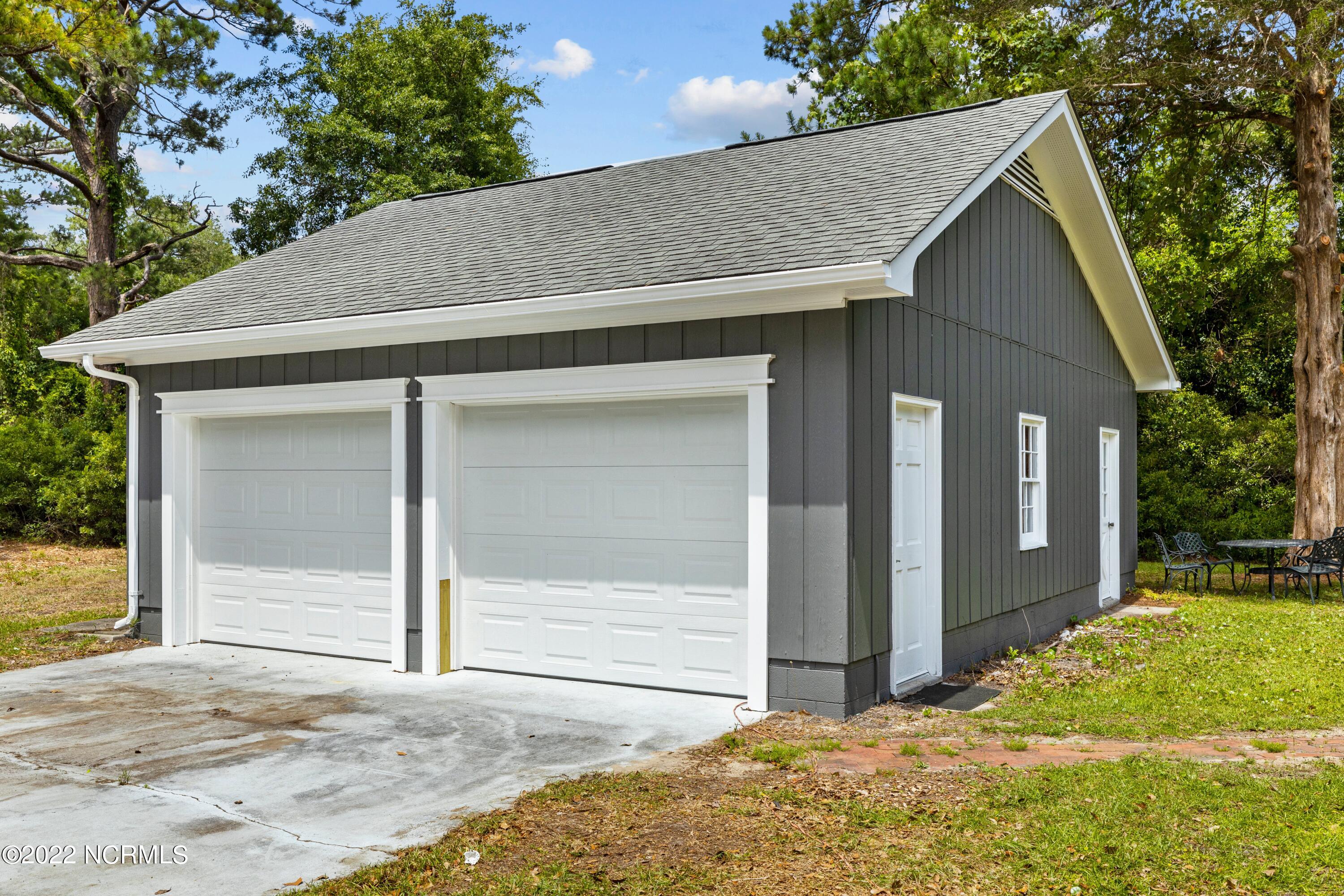 105 Ricky Lane Newport, NC 28570 - Photo 53 of 57 Garage