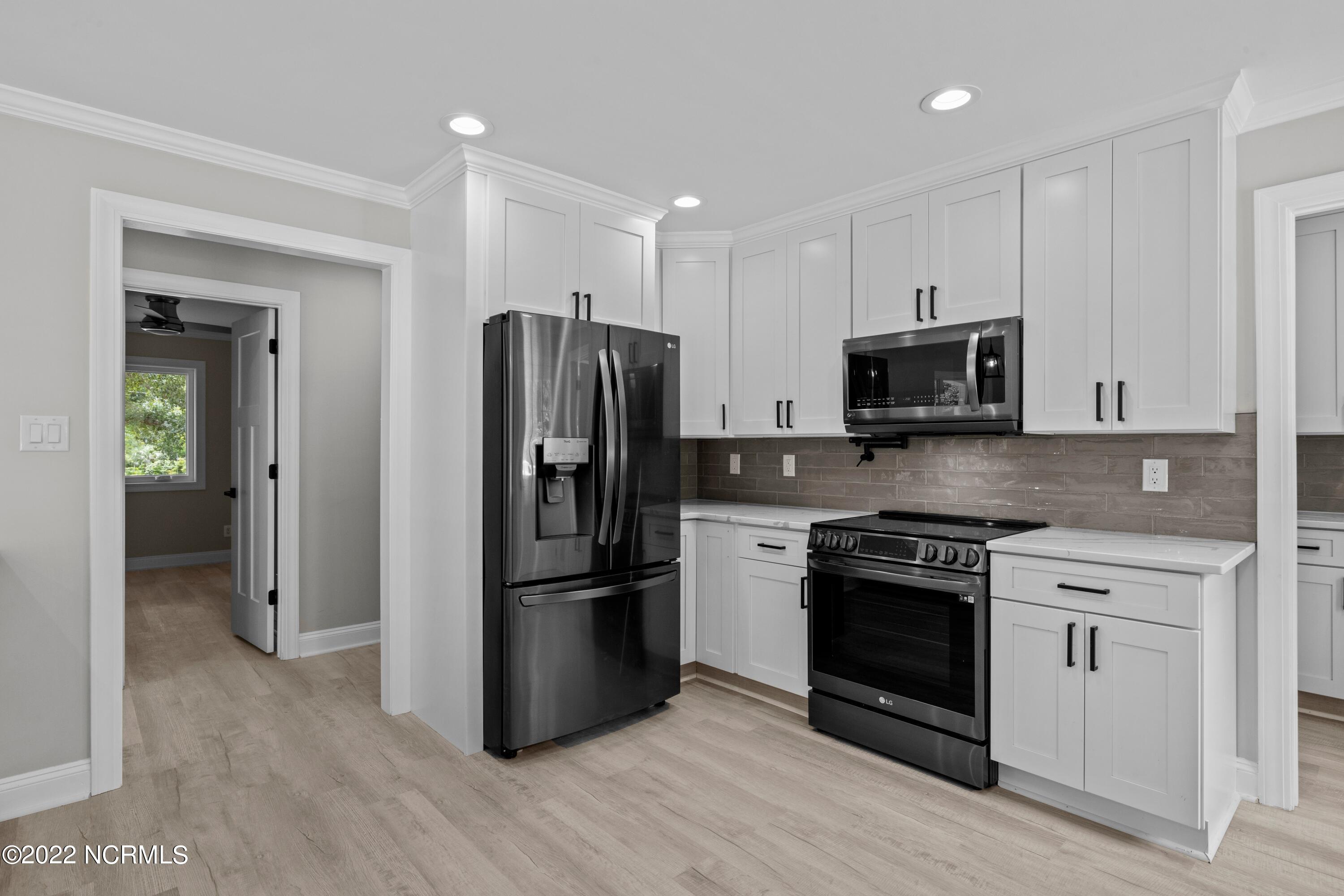 105 Ricky Lane Newport, NC 28570 - Photo 8 of 57 Kitchen