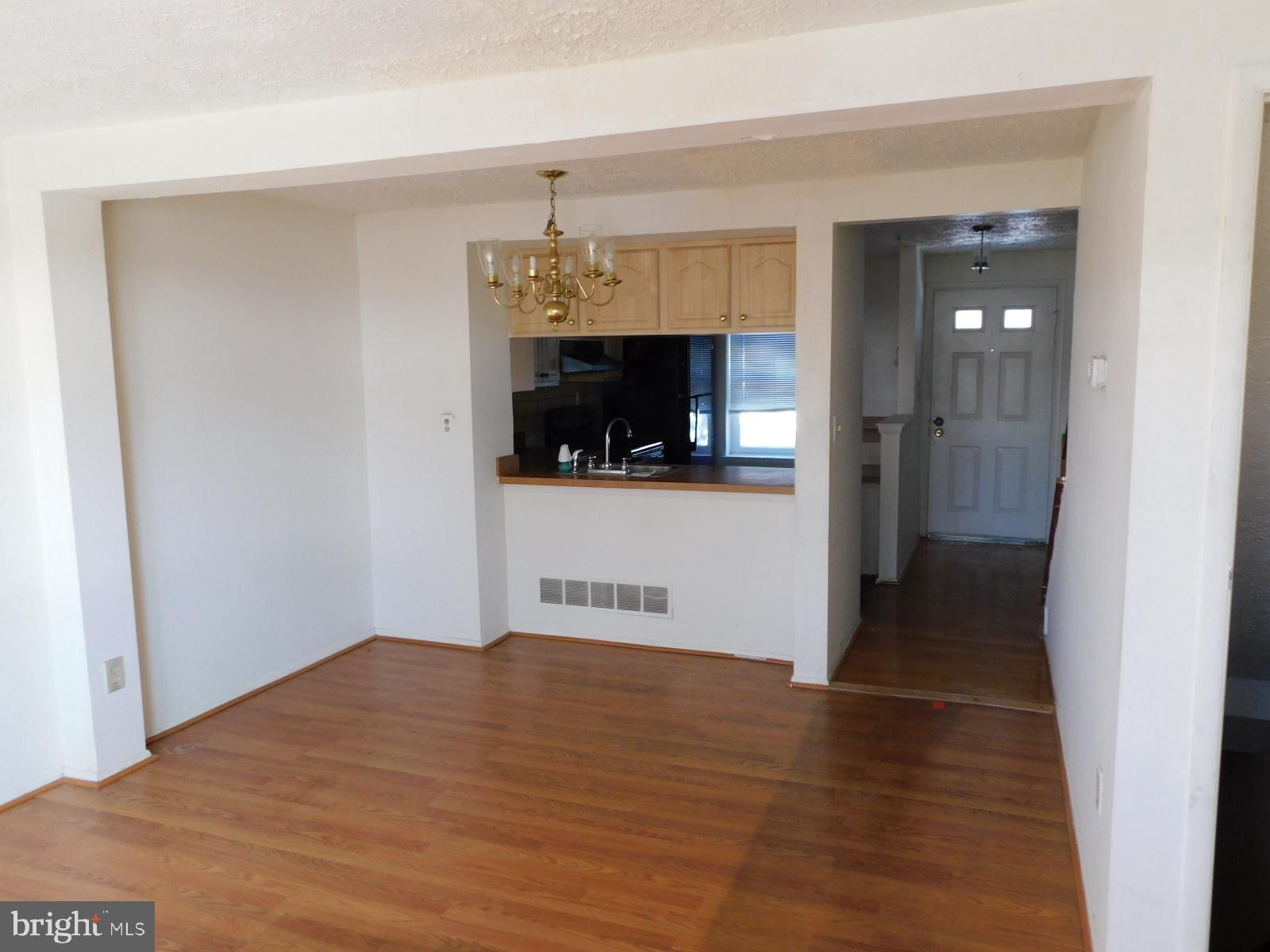 12524 Cross Ridge Way Germantown, MD 20874 - Photo 6 of 16 Dining Room