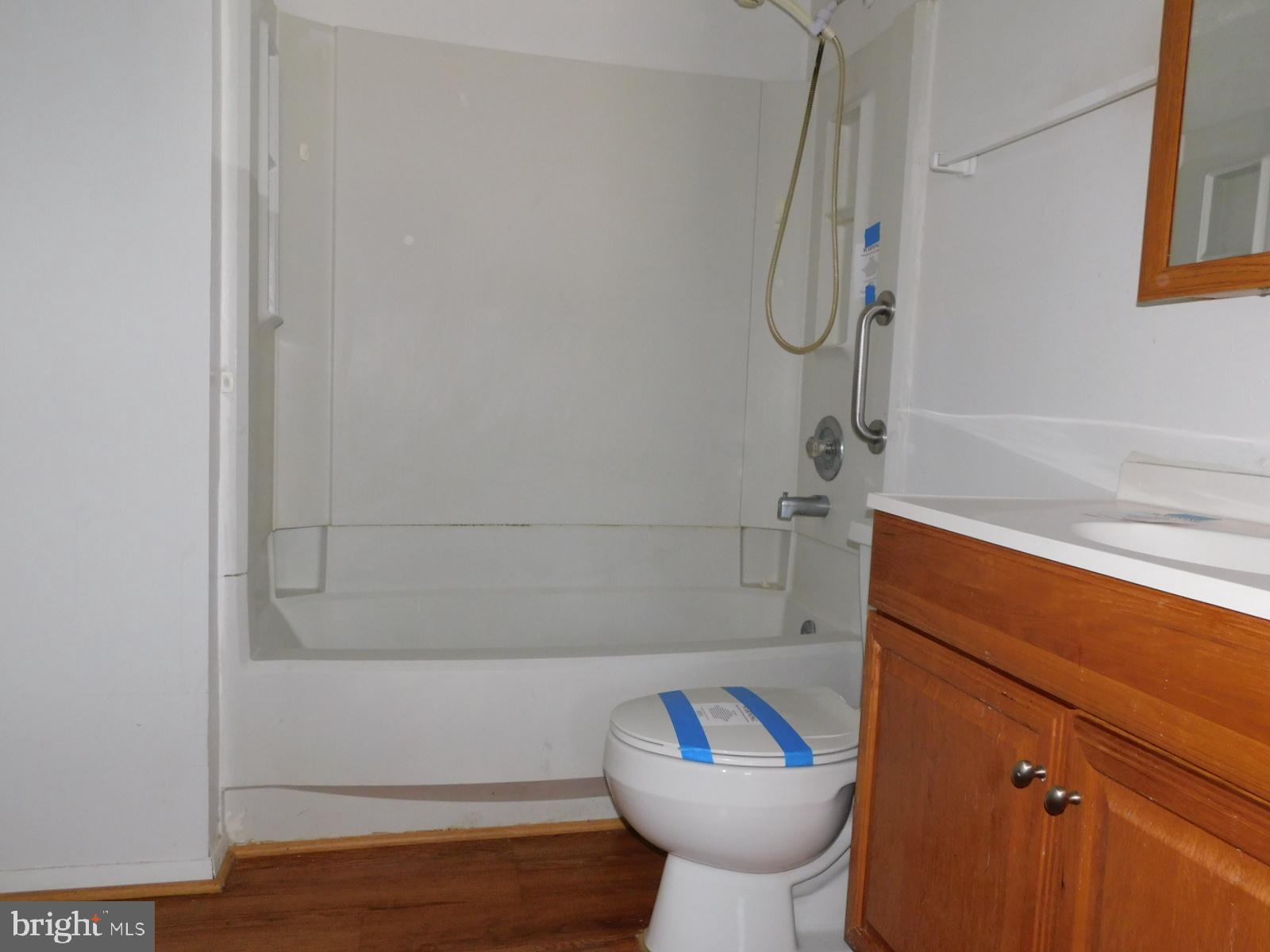12524 Cross Ridge Way Germantown, MD 20874 - Photo 9 of 16 Full Bath