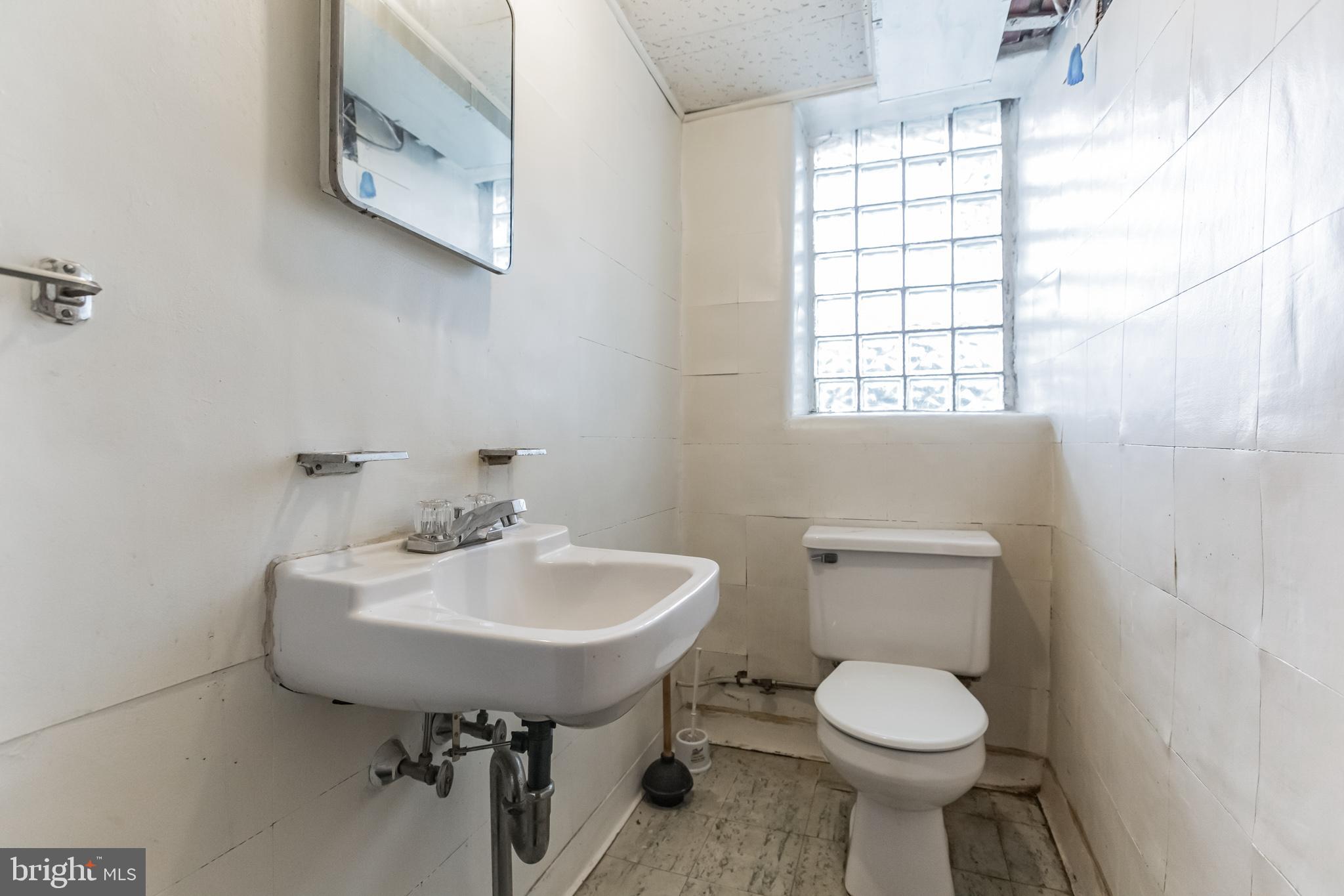 9119 Woodenbridge Road Philadelphia, PA 19136 - Photo 22 of 26 Gallery Image 22