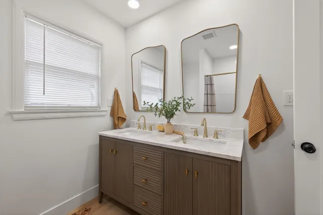 $790,000 | 2172 36th Street, Sacramento, CA 95817