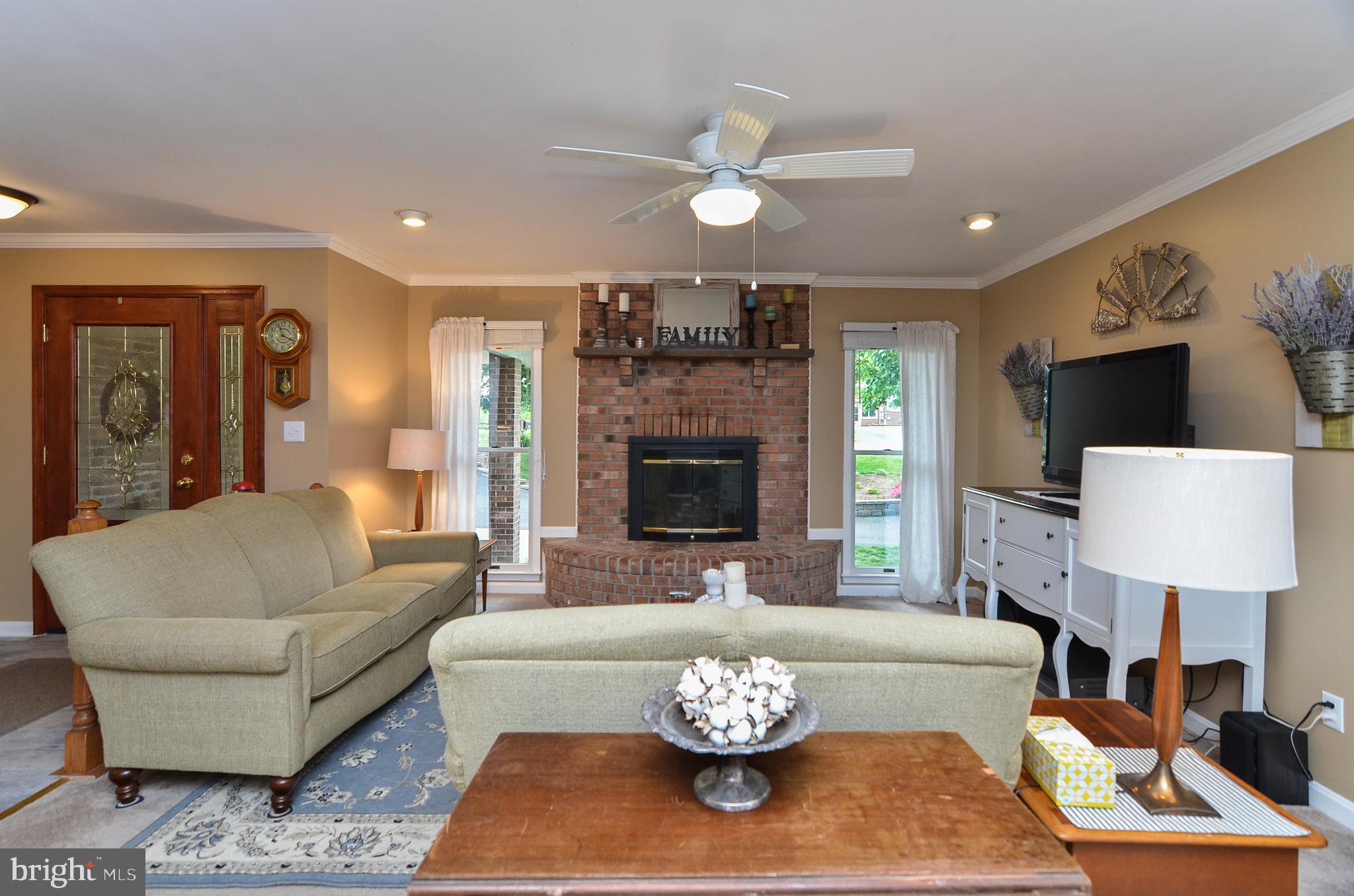 6129 Igo Road King George, VA 22485 - Photo 5 of 67 Spacious Living Room!