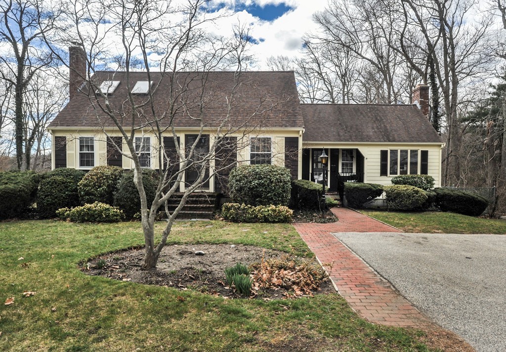11 Fisher Road Hingham, MA 02043 - Photo 1 of 25 Gallery Image 1