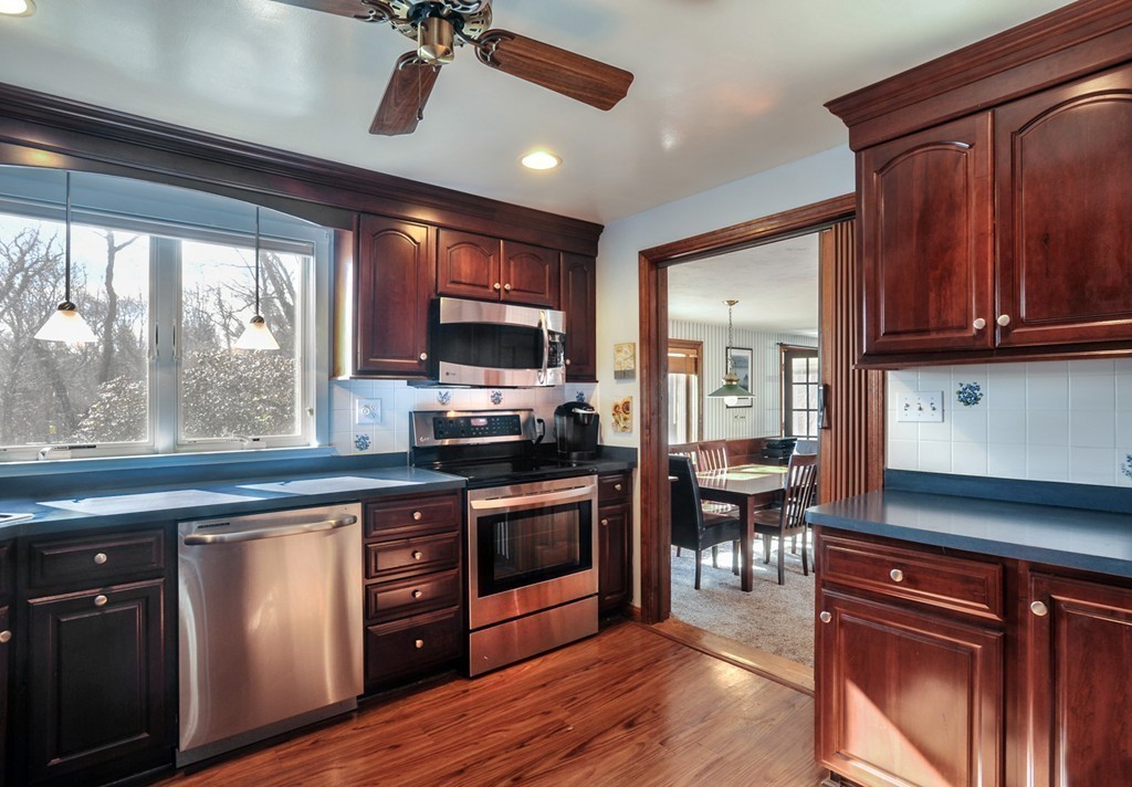 11 Fisher Road Hingham, MA 02043 - Photo 3 of 25 Gallery Image 3