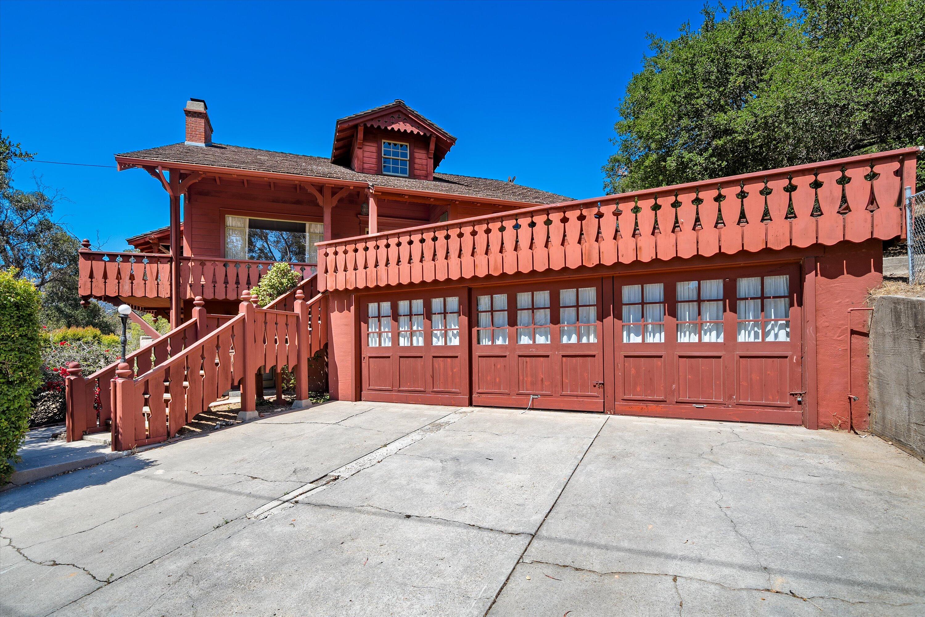 1060 Tremonto Road Santa Barbara, CA 93103 - Photo 3 of 49 Front Exterior/Driveway