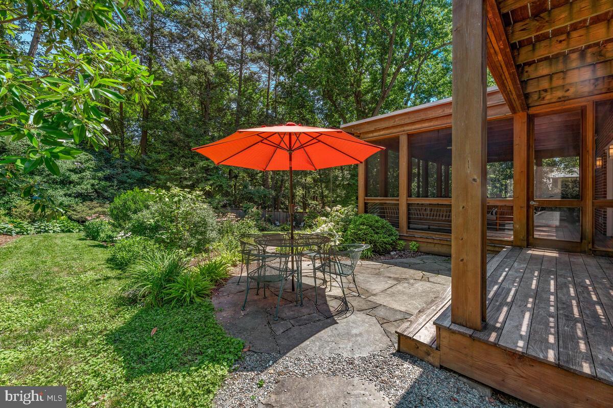 1207 Noyes Drive Silver Spring, MD 20910 - Photo 4 of 60