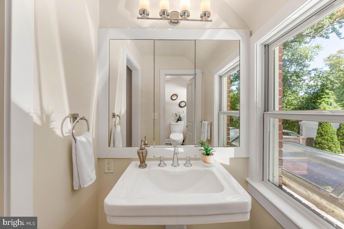 1207 Noyes Drive Silver Spring, MD 20910 - Photo 34 of 60