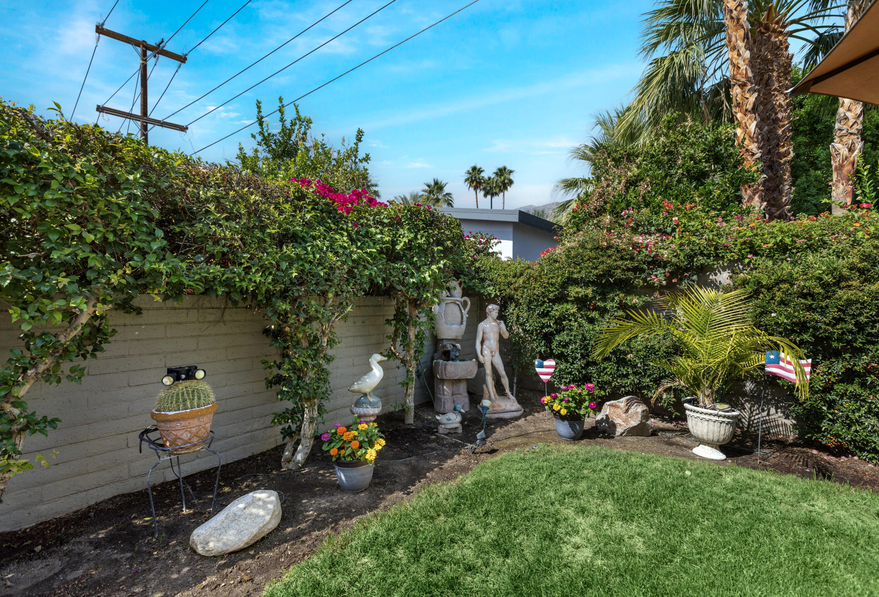 1111 Ramon Road, Unit 106 Palm Springs, CA 92264 - Photo 23 of 42 Garden #1